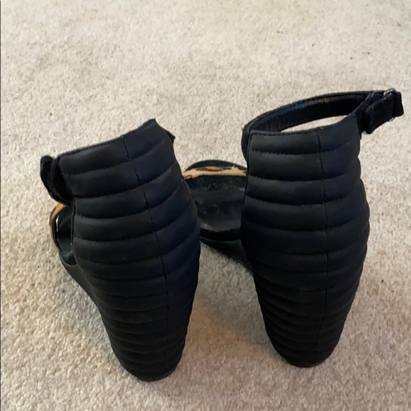 Heels with leopard - Picture 3 of 5